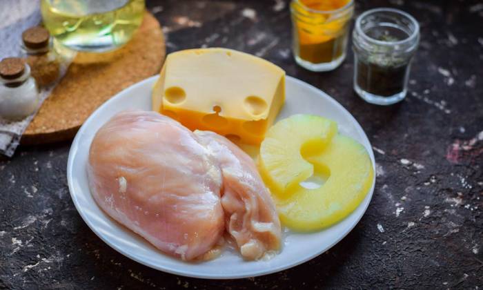 Курица, ананас, сыр