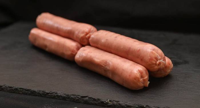 Магазинные говяжьи сосиски