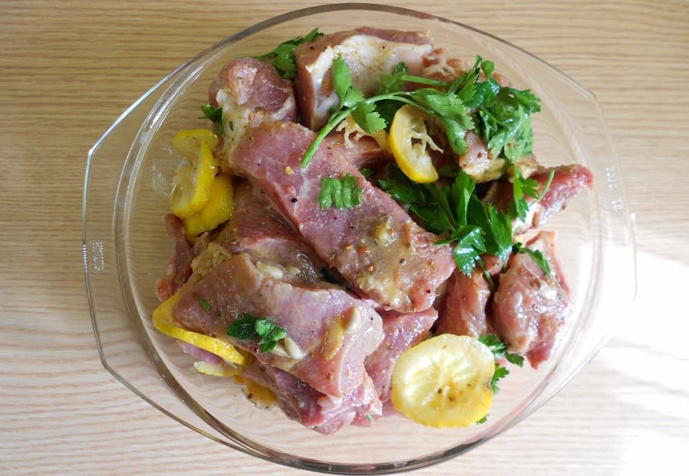 Мясо с лимоном