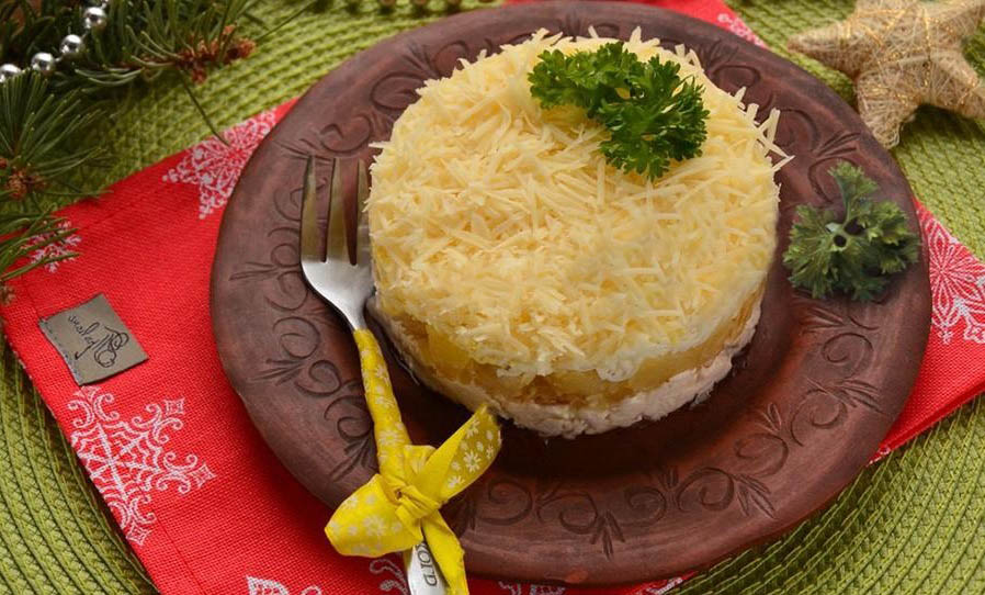 Буржуйский салат с ананасами