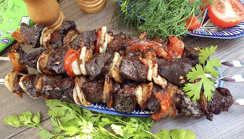 Говяжья печень с овощами