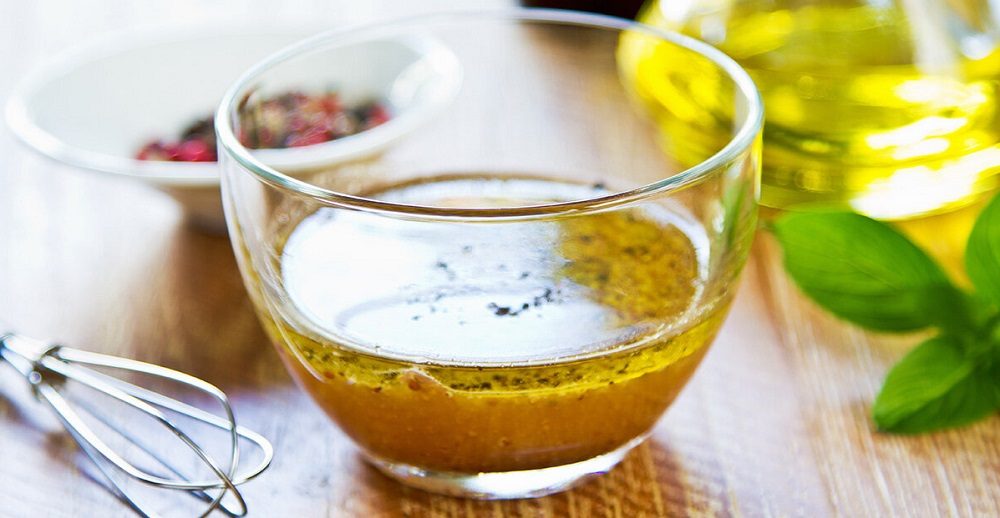 Мёд, бальзамический уксус и масло