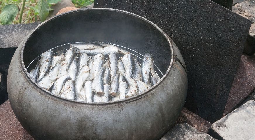 Салака в котелке