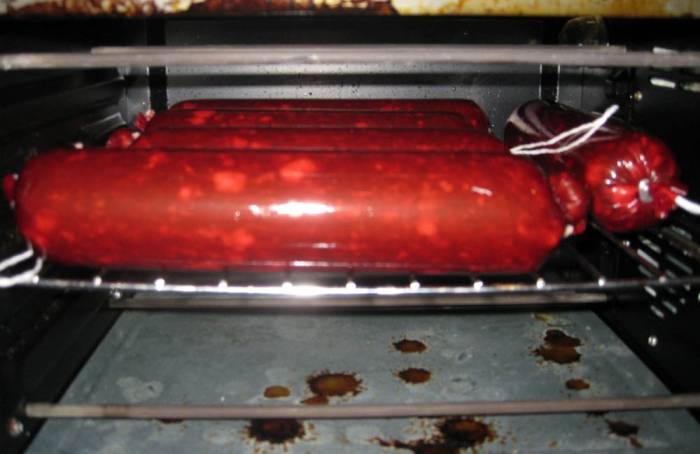 Сервелат и духовка