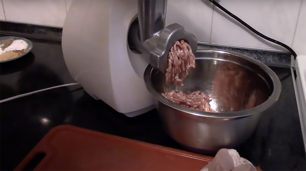 Свинина и мясорубка